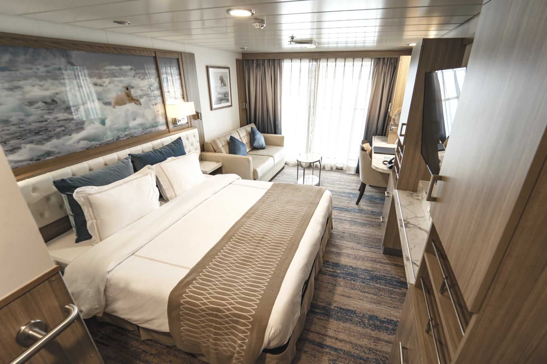 Greg-Mortimer-Balcony-Stateroom-A